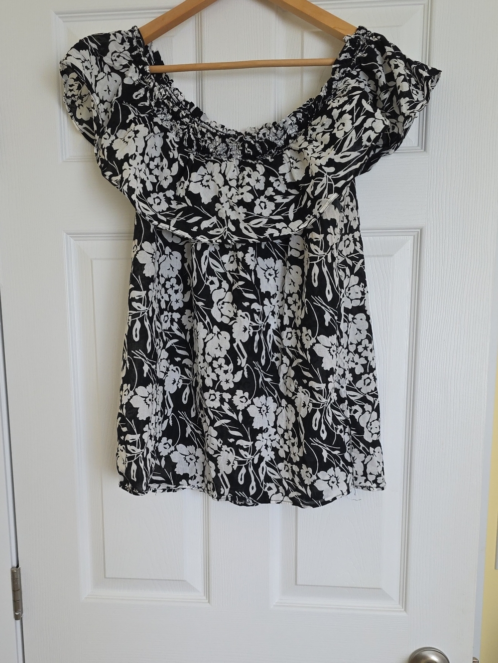 Claudia Richard Black and White Floral Off-Shoulder Blouse